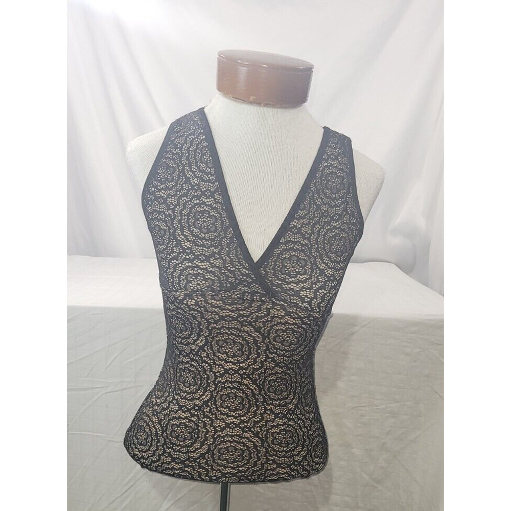 Larry Levine Shapewear Womens Medium Black Lace Lined VNeck Undergarment Tank